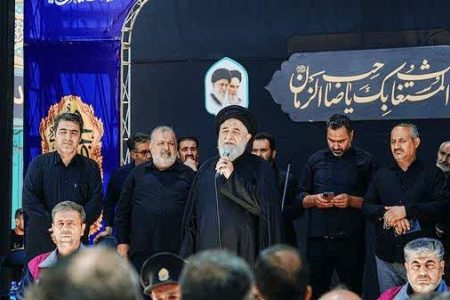 عزاداران حسینی حافظان مکتب عاشورا هستند