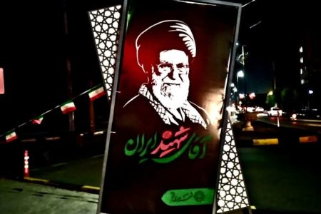 قم با “آقای شهید ایران” به استقبال مراسم تشییع رفت؛ ۸۵ نماد شهری فضاسازی شد