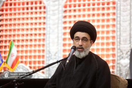 دشمنان درصدد تخریب چهره علما و حوزه‌های شیعه هستند
