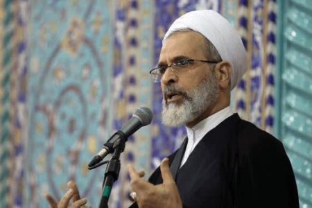 تشییع رهبر شهید جلوه‌ای از هویت واحد امت اسلام را به نمایش گذاشت