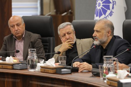 اعزام هیئت‌های تجاری مسیر توسعه صادرات قم به روسیه را هموار می‌کند