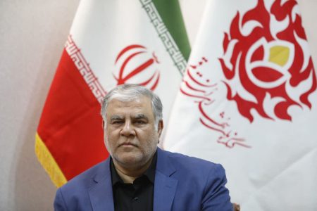 شهرداری قم تمام‌قد از برگزاری کنگره شهدای استان حمایت می‌کند/انتقال پیام شهدا نیازمند روایت هنرمندانه است