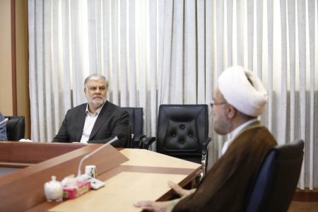 جنگ را بهانه‌ای برای توقف عمران و خدمت‌رسانی نکردیم