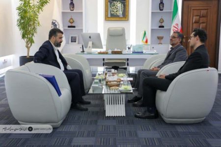 تلاش برای توسعه دسترسی تولیدکنندگان قم به زیرساخت‌های نوین لجستیکی