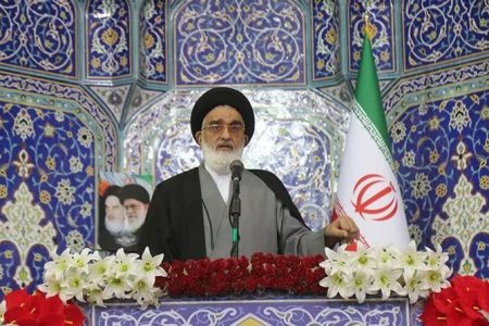 وحدت، قدم نخست گسترش اسلام است/ در جنگ شناختی هر شهروند یک رزمنده و هر تلفن همراه یک سنگر است