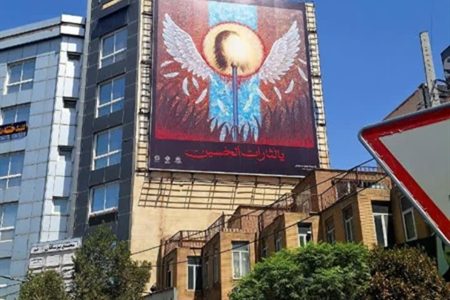 نقاشی‌های عاشورایی بر دیوارهای قم؛ از دیوارنگاره هنرمندان تا المان‌های کتاب مقدس
