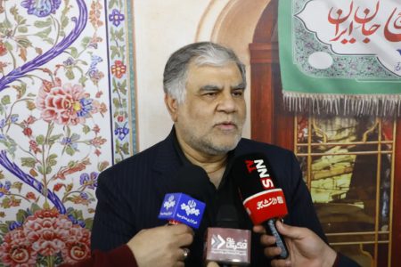 خدمت‌رسانی ۳ هزار نیروی شهرداری به زائران اربعین در قم/ اجرای نخستین سیستم صوت یکپارچه در مسیر طریق‌المهدی