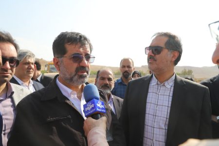 چهارخطه ورجان ـ کهک باید با شتاب بیشتری تکمیل شود