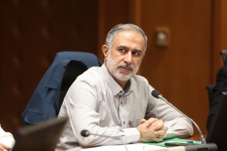 سهم قم از انتشار اوراق قطار شهری و اتوبوسرانی در بودجه ۱۴۰۵ پیگیری می‌شود